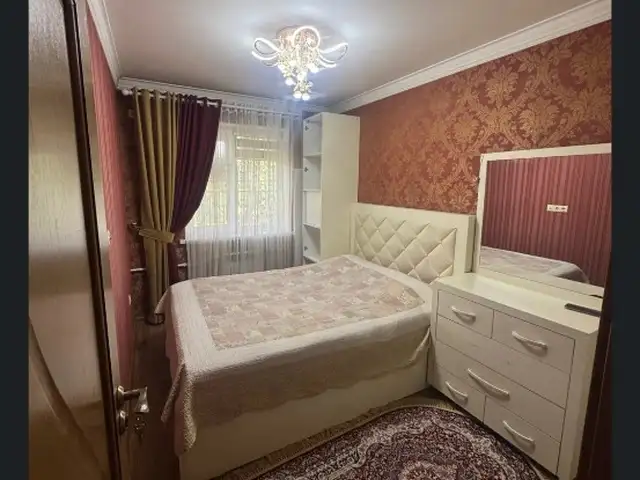 2-комн. квартира, 4 этаж, 80м², 33 мкр, Душанбе