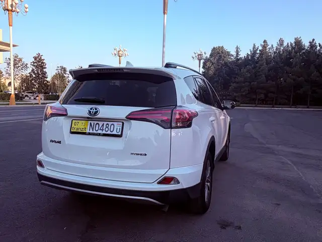 Toyota RAV 4, 2017, Душанбе - 3