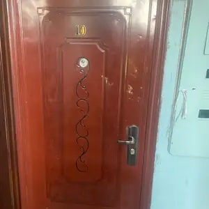 Входная дверь, Худжанд
