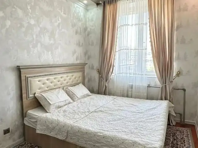 2-комн. квартира, 5 этаж, 75м², испечак пеши мактаби 93, Душанбе