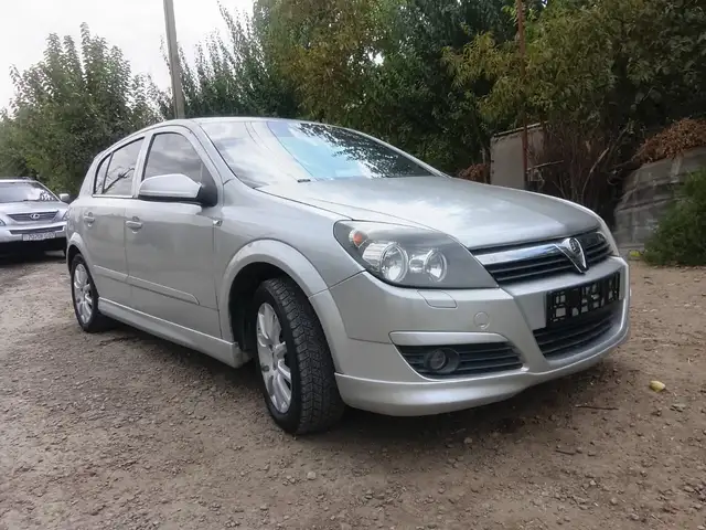 Opel Astra H