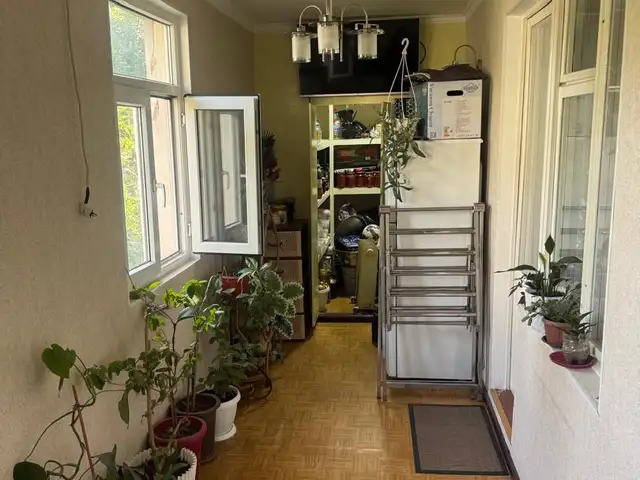 4-комн. квартира, 4 этаж, 82 м², 64 мкр, Душанбе