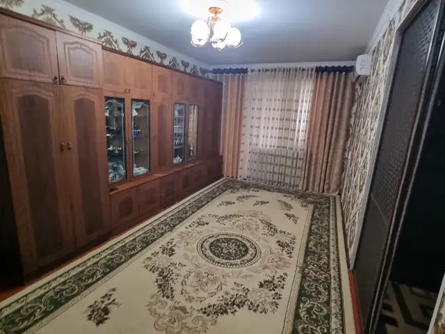 3-комн. квартира, 1 этаж, 44 м², 34, Худжанд