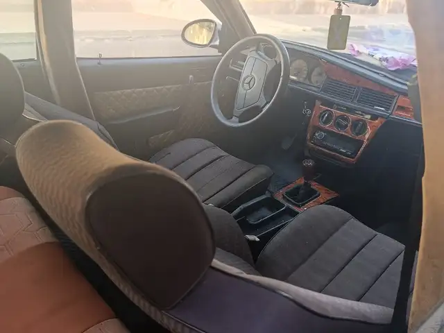Mercedes-Benz W201