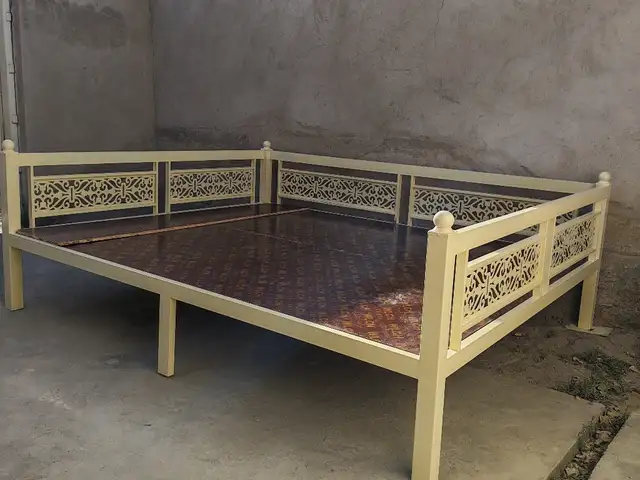 Тапчан, Душанбе