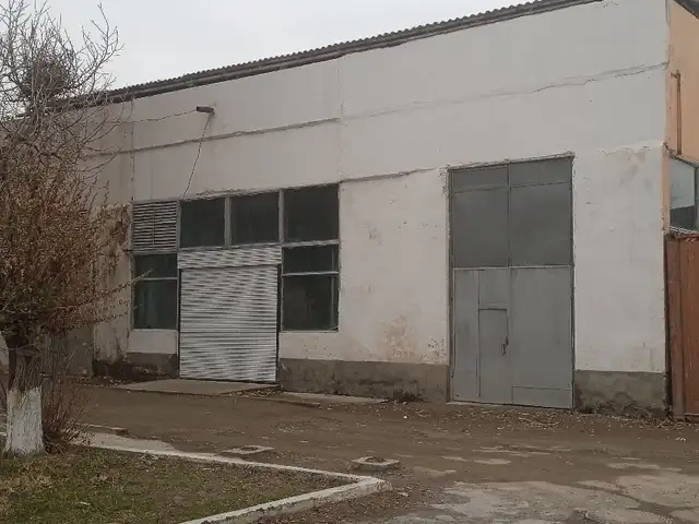 Помещение под свободное назначение, 140м², Шолкомбинат Нуртекс, Хуҷанд