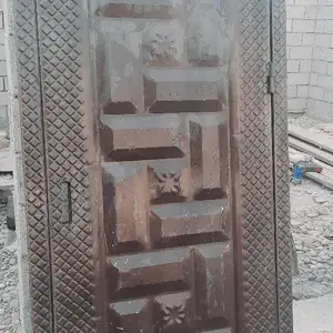 Металлическая дверь, Душанбе