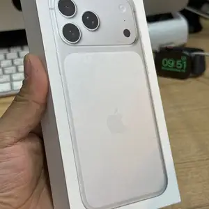 Apple iPhone 17 Pro Max, 1 tb, Silver, Хуҷанд