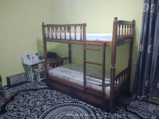 Двухъярусная кровать, Душанбе