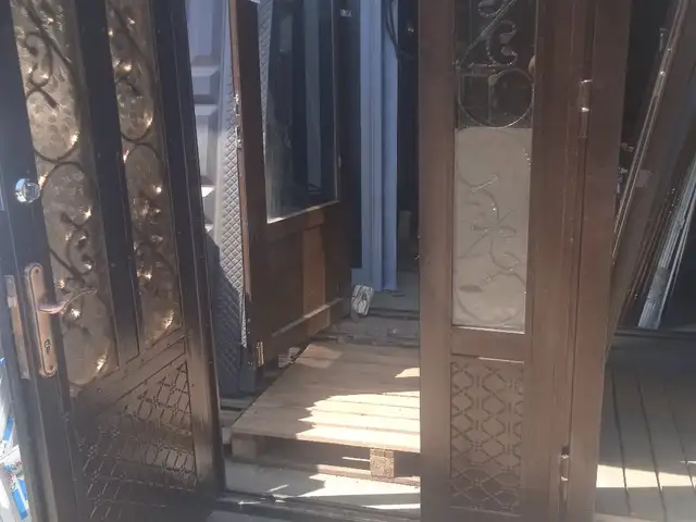 Дверь, Душанбе