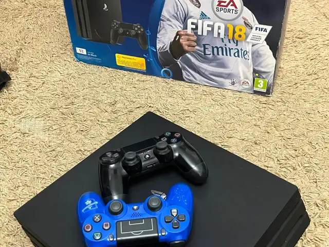 Игровая приставка Sony PlayStation 4 Pro, Худжанд