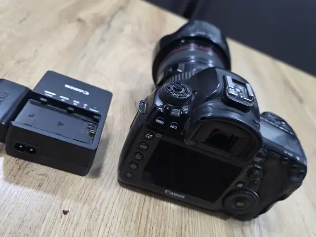 Фотоаппарат Canon Mark 4, Истаравшан - 3