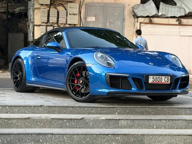 Porsche 911