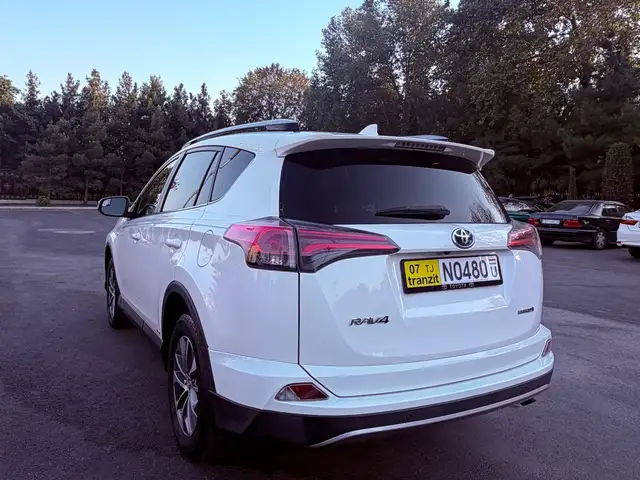 Toyota RAV 4, 2017, Душанбе - 6