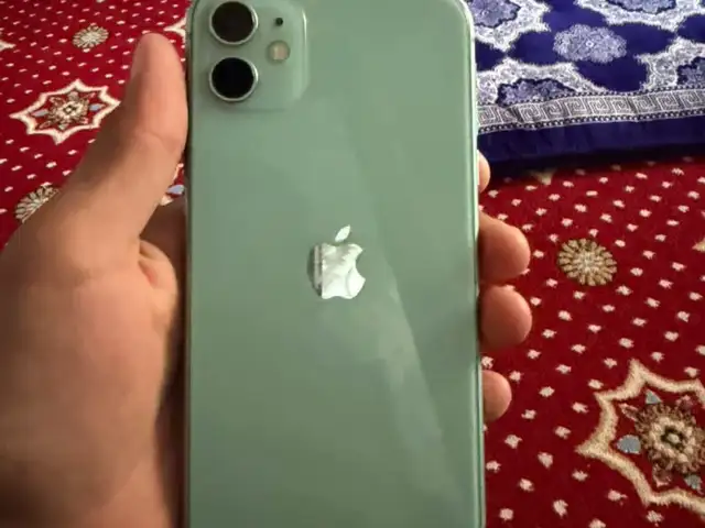 Apple iPhone 11, 64 gb, Бохтар (Курган-Тюбе)