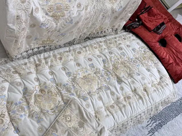 Гахвора, Душанбе