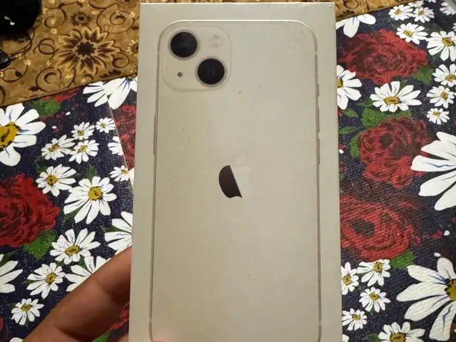 Apple iPhone 13, 128 gb, Starlight, Яван