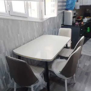 Cтол и стулья, Душанбе