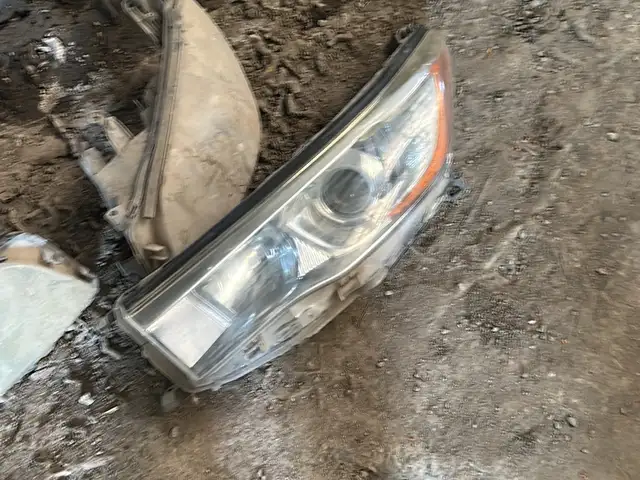 Фары от Toyota, Душанбе