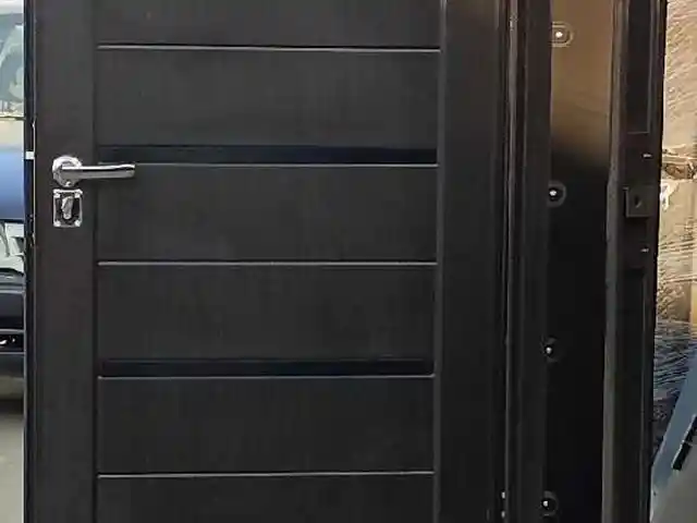 Дверь, Душанбе