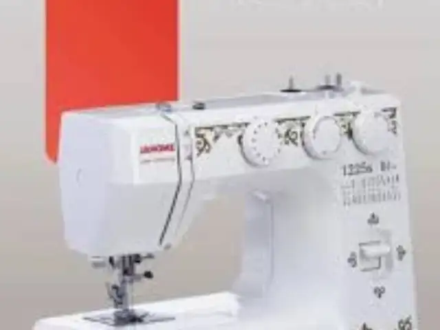 Электромеханическая швейная машинка Janome, Душанбе