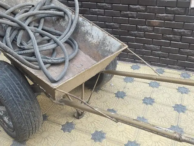 Ароба, Душанбе