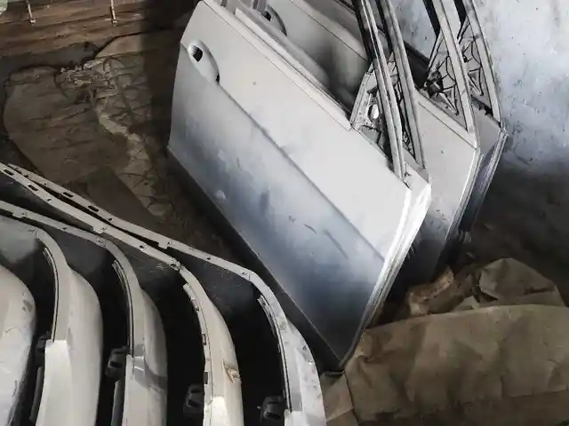 Дверь от Mercedes-Benz W212, Душанбе