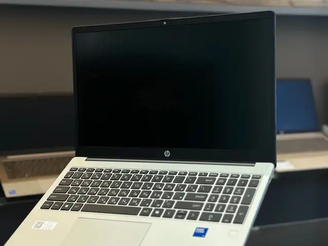 Ноутбук HP Silver, Худжанд