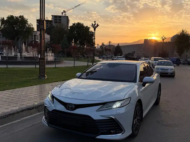 Toyota Camry, 2018, Хуҷанд - 3