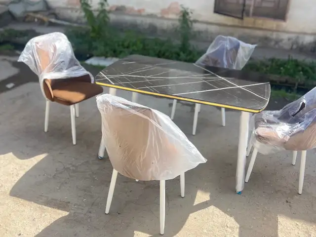 Стол и стулья, Душанбе