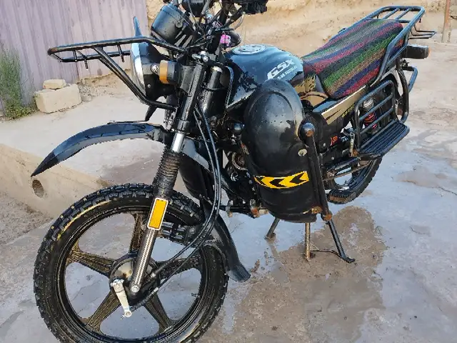 Мотоцикл Suzuki, Бохтар (Курган-Тюбе)