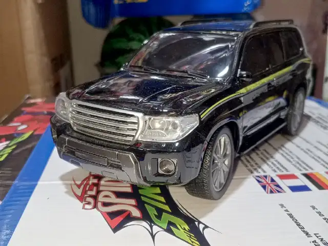 Мошинча бо пульт Toyota Land Cruiser, Душанбе