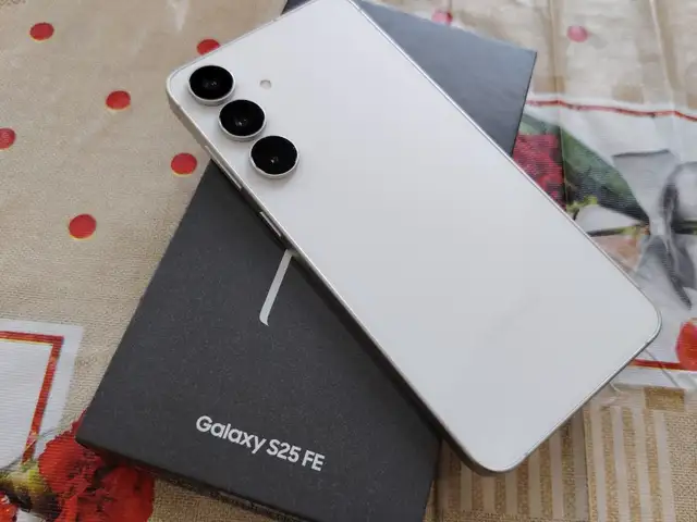 Samsunag Galaxy S25 Fe 256Gb, Худжанд