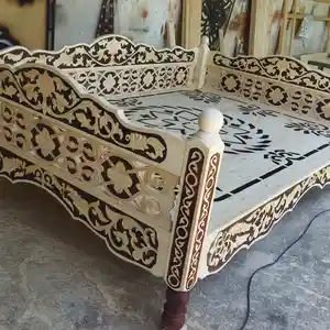 Тапчан, Душанбе