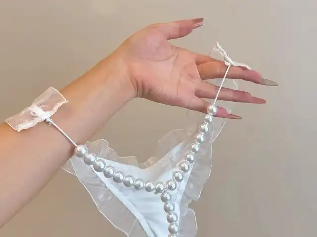 Жемчужные стринги, Душанбе