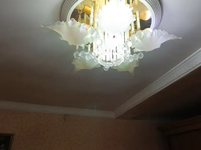 Люстры, Худжанд