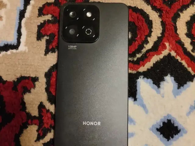 Honor X7c, Абдурахмони Джоми