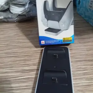 Зарядное устройство джойстиков PlayStation 5, Хуҷанд