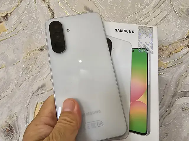 Samsung Galaxy A56 128/8Gb Vetnam 5G, Худжанд