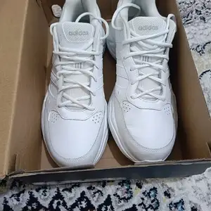 Кроссовки Adidas, Душанбе