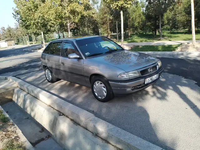 Opel Astra F