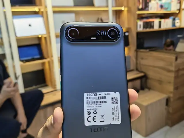 Tecno Camon Slim 16/256Gb White, Душанбе