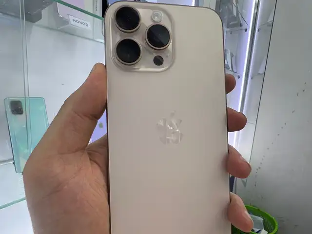Apple iPhone 16 Pro Max, 256 gb, Desert Titanium, Душанбе