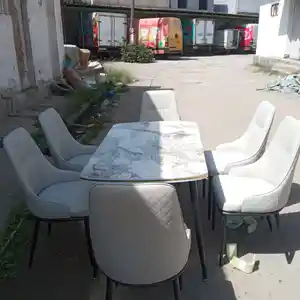 Стол и стулья, Душанбе