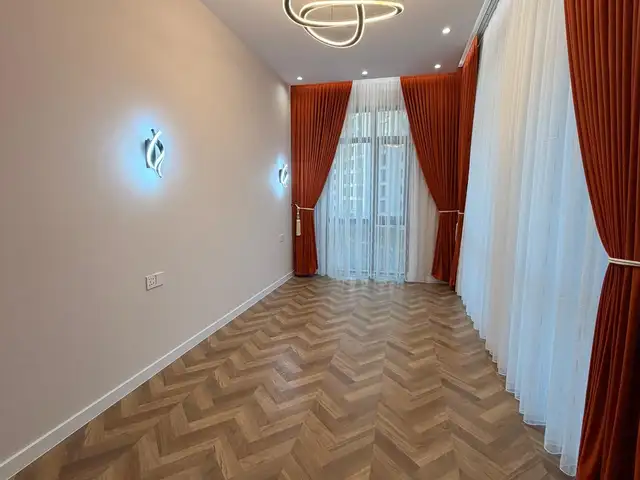 4-комн. квартира, 5 этаж, 136 м², водонасос, Душанбе