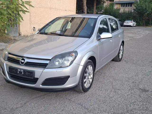 Opel Astra H