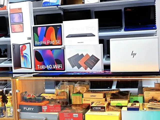 Планшет Samsung Galaxy S26 Ultra vs 17 Pro Max, Ҳисор