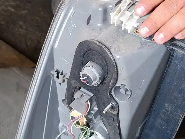 Фонарь задний на Toyota prius, Душанбе