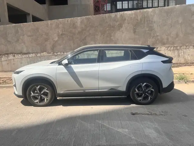 Dongfeng L7