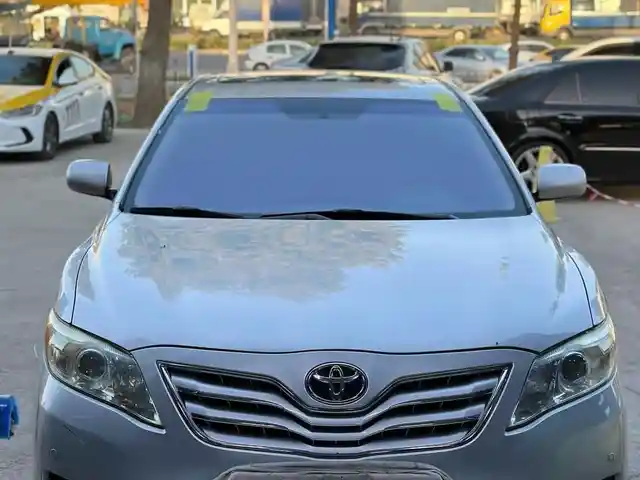 Лобовое стекло фиолетовый на Toyota Camry 2, Душанбе